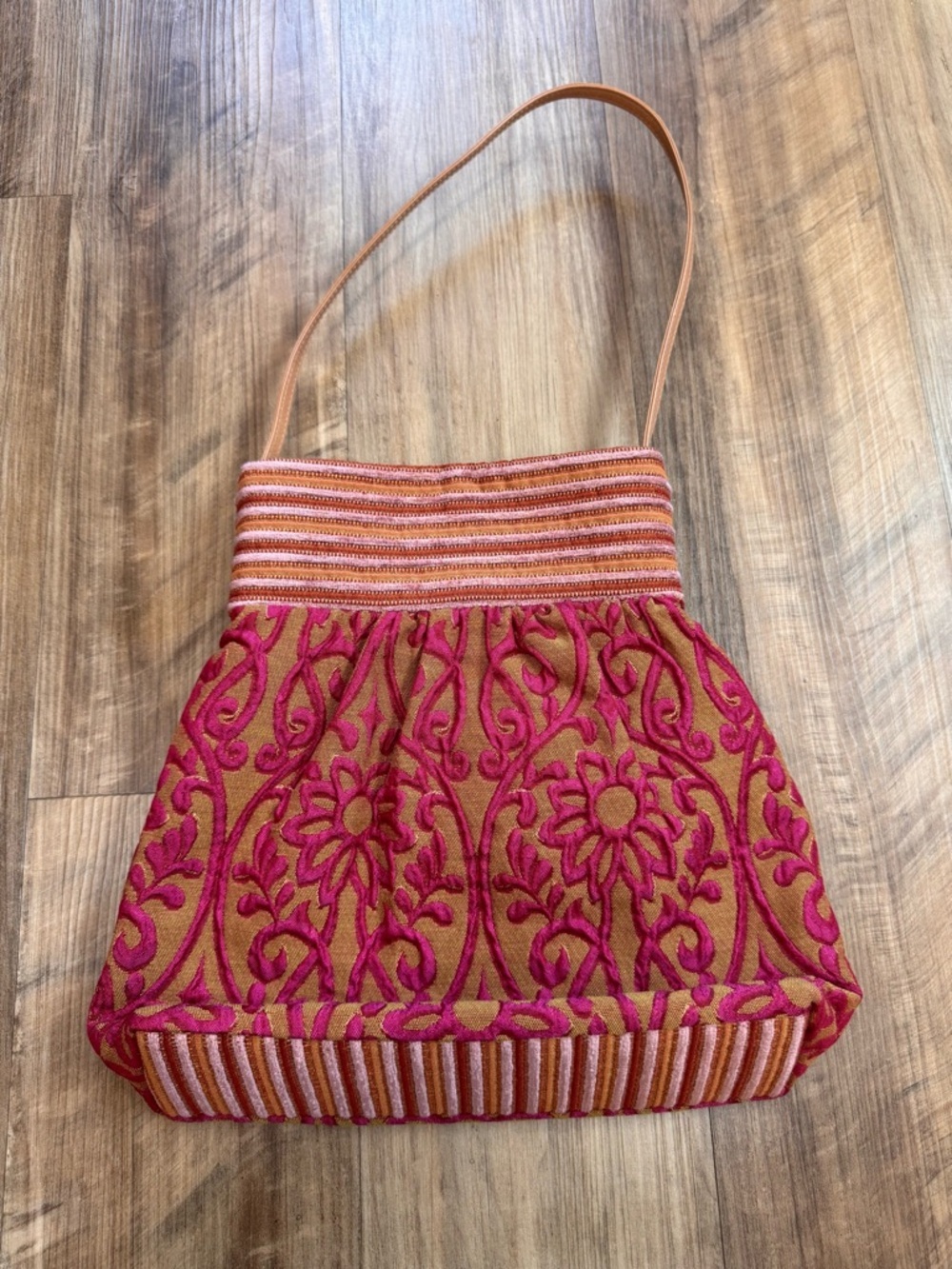 Vintage Dorit Collection Embroidered Floral Pink Bag, Made in USA - Picture 13 of 15